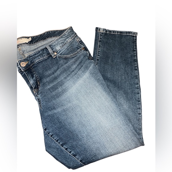 Torrid Size 16 Boyfriend Straight Leg Jeans - Picture 1 of 5